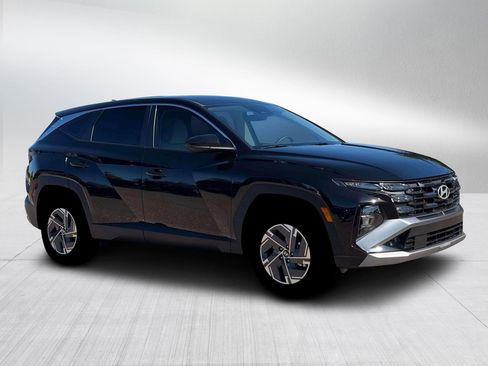 New 2026 Hyundai Tucson Blue SE image 10