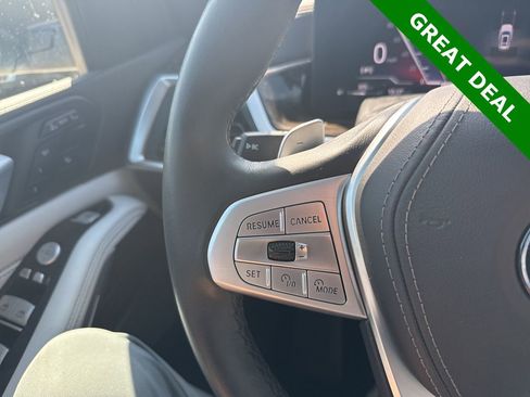 Used 2025 BMW X7 xDrive40i w/ Climate Comfort Package image 25
