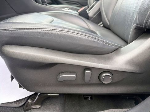 Used 2022 Subaru Forester Touring w/ Popular Package #3 image 16