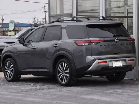 Used 2022 Nissan Pathfinder Platinum w/ Cargo Package AWD/4WD image 10