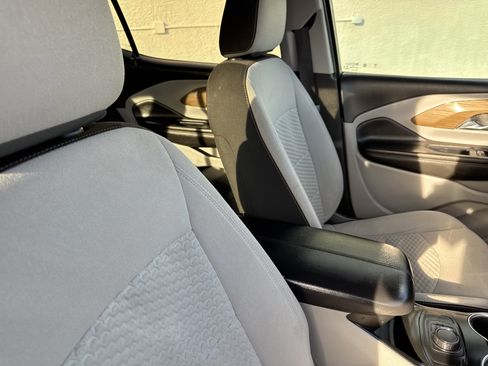 Used 2020 GMC Terrain SLE w/ LPO, Floor Liner Package image 14