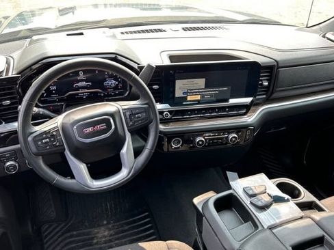 Used 2024 GMC Sierra 1500 Elevation AWD/4WD image 6