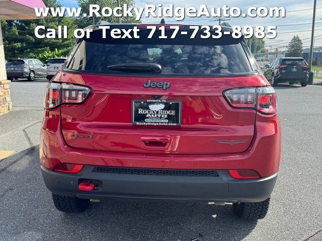 Used 2025 Jeep Compass Trailhawk AWD/4WD image 6
