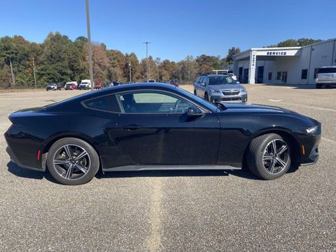 Used 2024 Ford Mustang Premium image 8