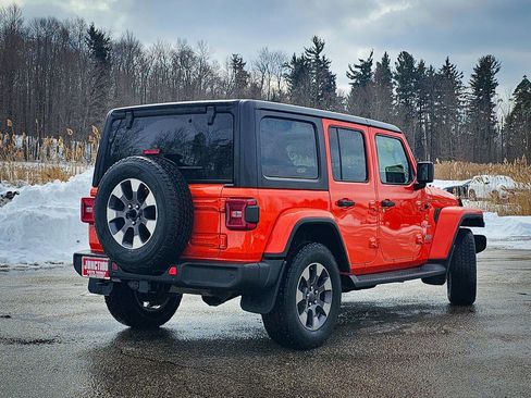 Used 2018 Jeep Wrangler Unlimited Sahara image 3