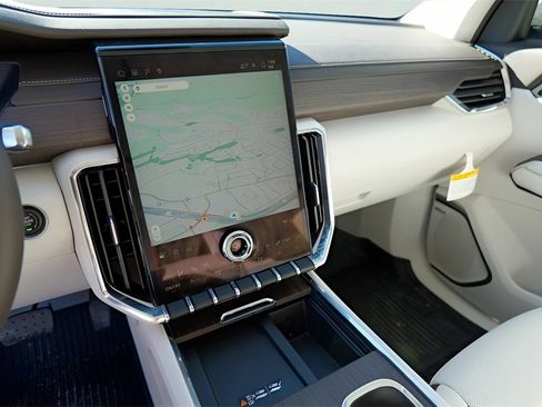 New 2026 GMC Acadia Denali w/ Super Cruise Package image 15