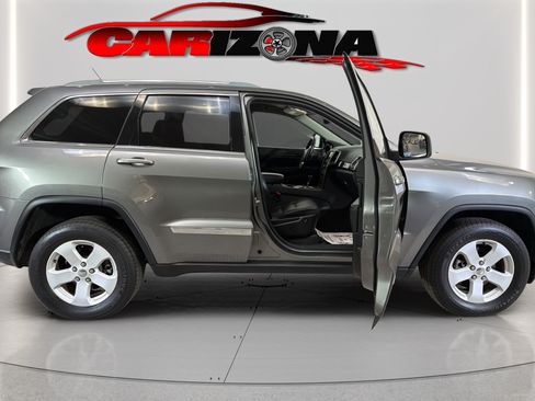 Used 2011 Jeep Grand Cherokee Laredo AWD/4WD image 14