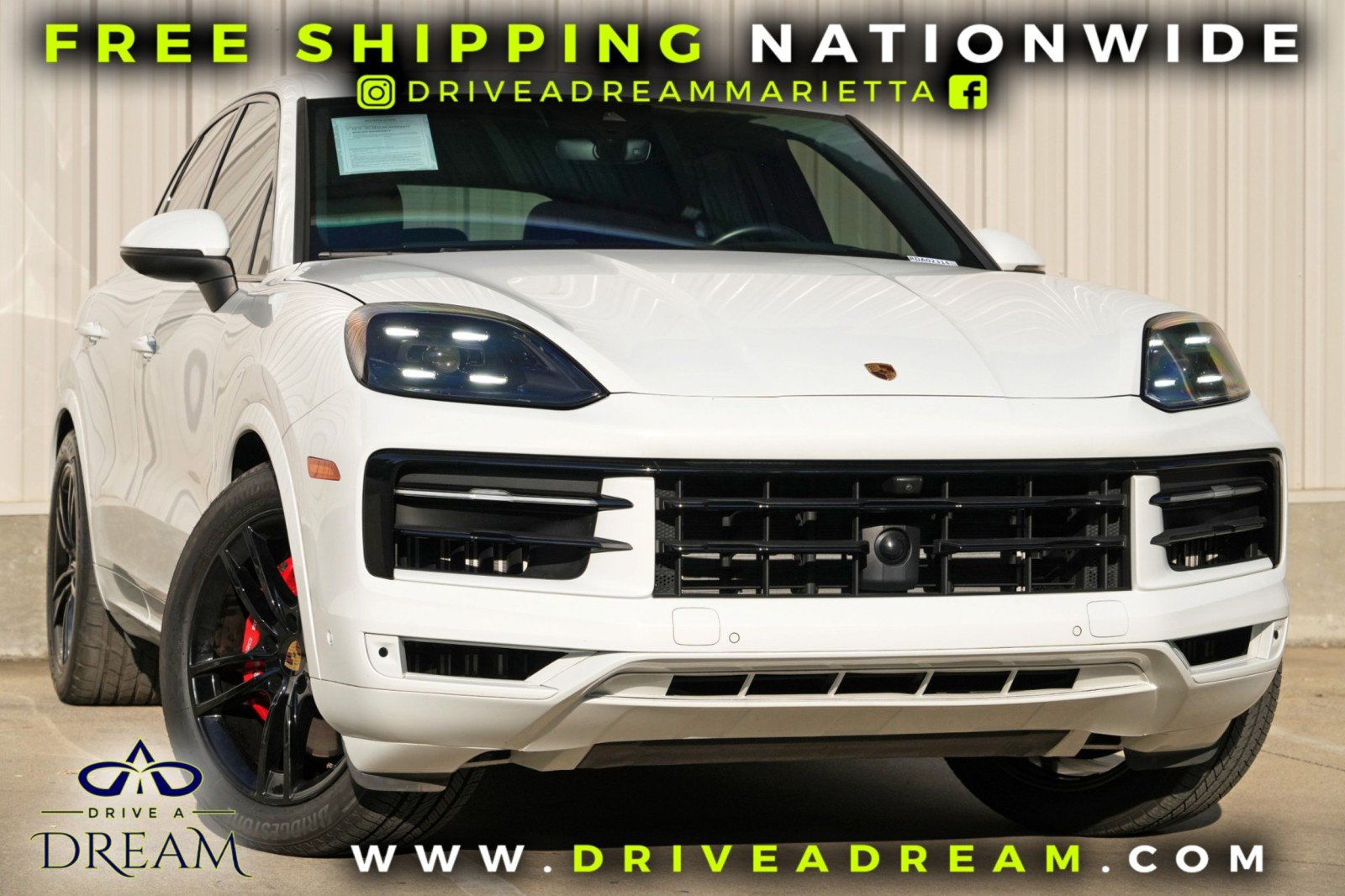 Used 2024 Porsche Cayenne AWD/4WD image 2