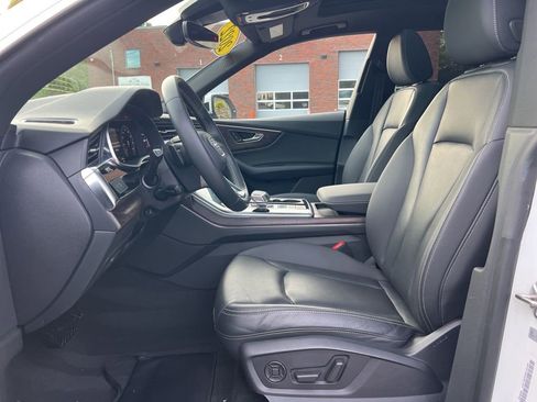 Used 2022 Audi Q8 Premium Plus w/ Premium Plus Package image 12