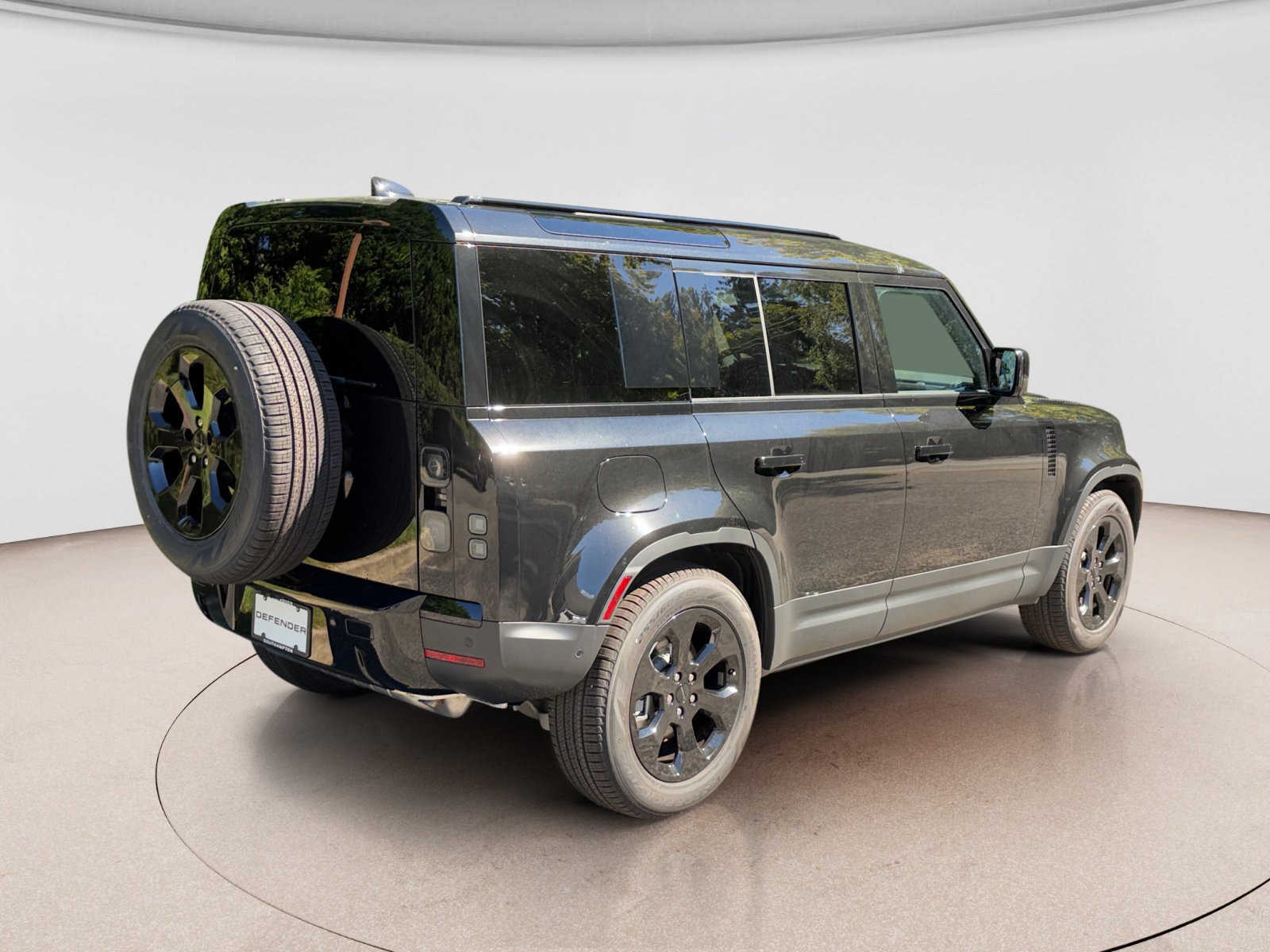New 2026 Land Rover Defender 110 S AWD/4WD image 5