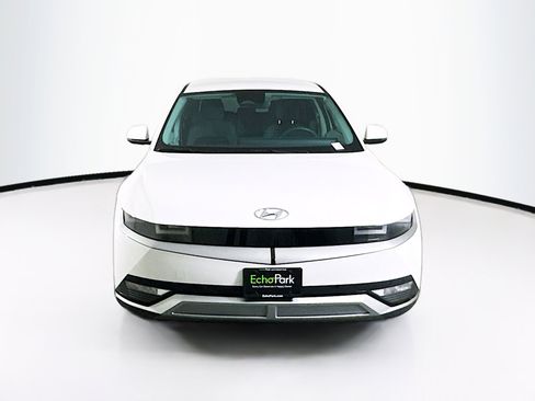 Used 2024 Hyundai Ioniq 5 SEL image 2