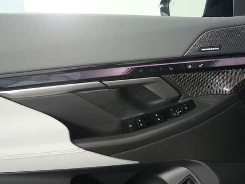 New 2026 BMW i5 eDrive40 w/ M Sport Package image 8