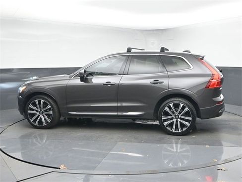 Used 2023 Volvo XC60 B5 Ultimate w/ Protection Package Premier image 5