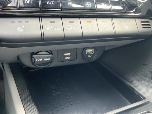 Used 2022 Hyundai Elantra SEL w/ Convenience Package FWD image 15