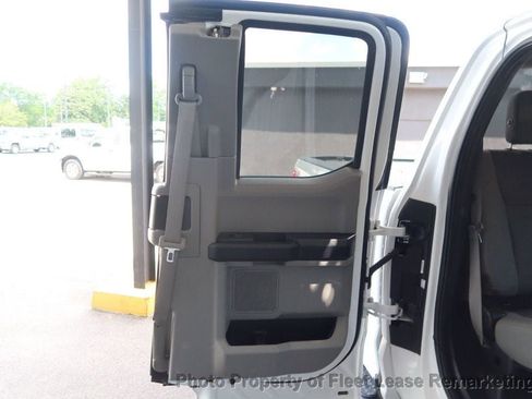 Used 2017 Ford F250 XL w/ Power Equipment Group AWD/4WD image 21