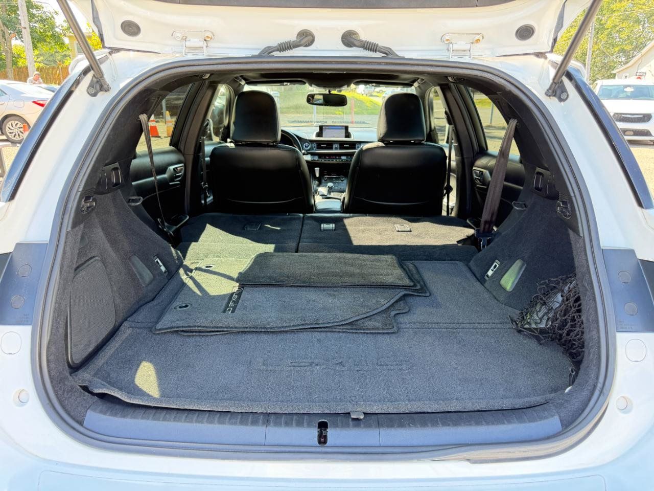 Used 2015 Lexus CT 200h w/ Navigation Package FWD image 34