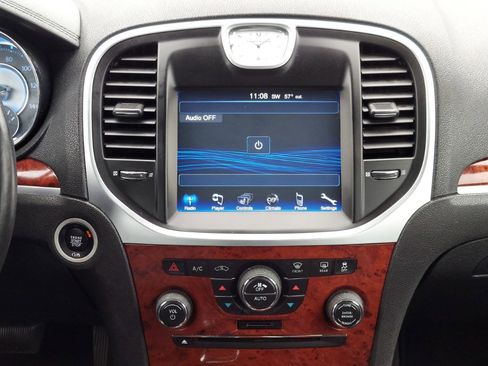 Used 2012 Chrysler 300 Limited image 13