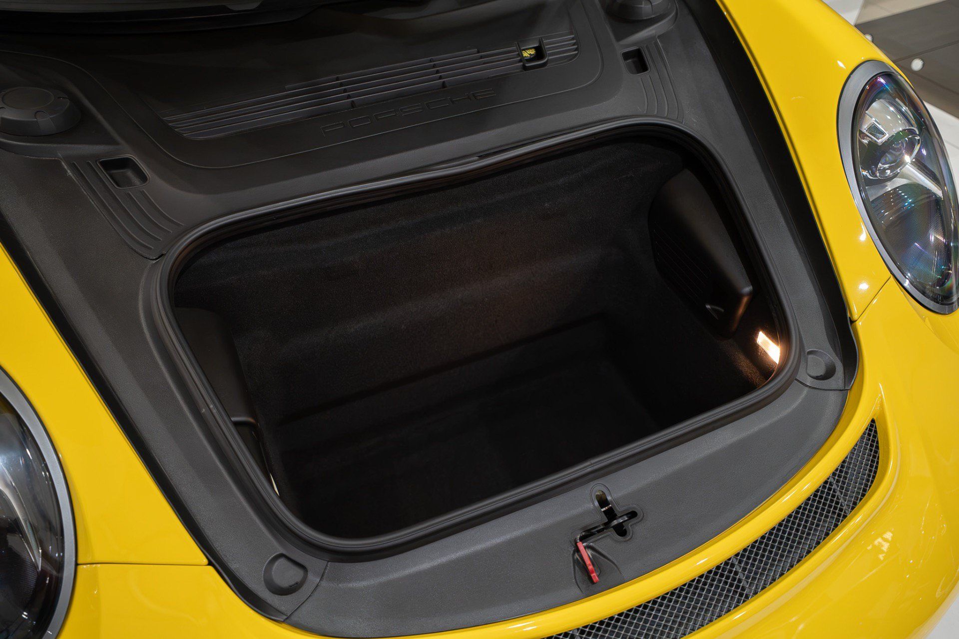 Used 2018 Porsche 911 GT3 RWD image 49