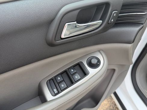 Used 2014 Chevrolet Malibu LS FWD image 24