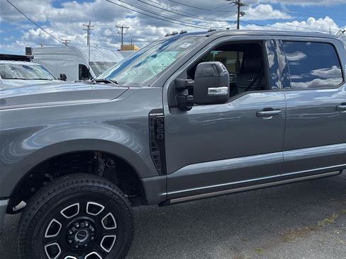 Certified 2025 Ford F350 Platinum w/ FX4 Off-Road Package AWD/4WD image 5