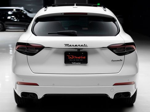 Used 2022 Maserati Levante GT AWD/4WD image 28
