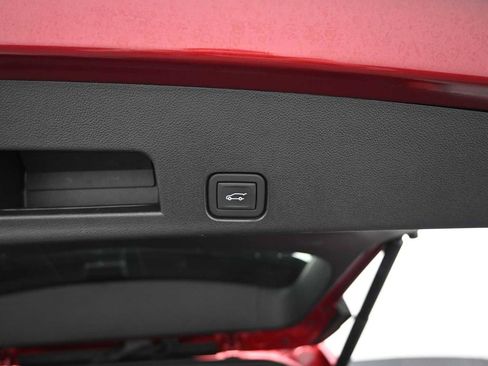 Used 2024 Chevrolet Traverse RS w/ LPO, Floor Liner Package AWD/4WD image 33