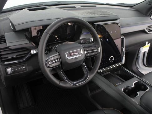 New 2026 GMC Acadia AT4 w/ Luxury Package image 10