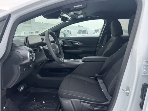 New 2026 Chevrolet Equinox EV LT image 4