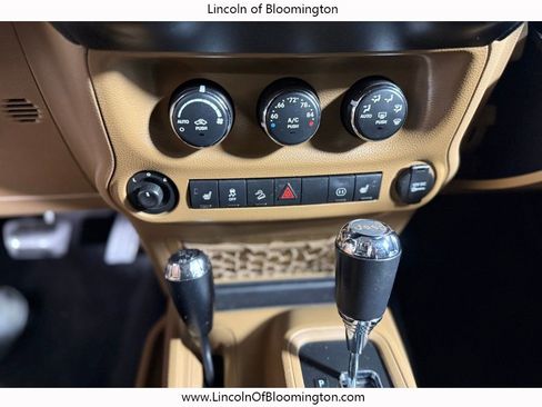 Used 2012 Jeep Wrangler Unlimited Sahara w/ Connectivity Group image 41
