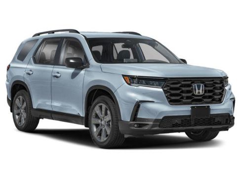 Used 2025 Honda Pilot Sport image 6