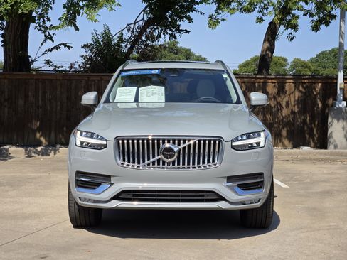 Certified 2025 Volvo XC90 B5 Ultra w/ Protection Package Premier image 6
