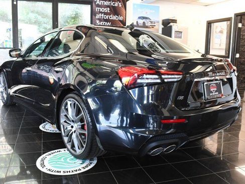 Used 2022 Maserati Ghibli Modena Q4 AWD/4WD image 14