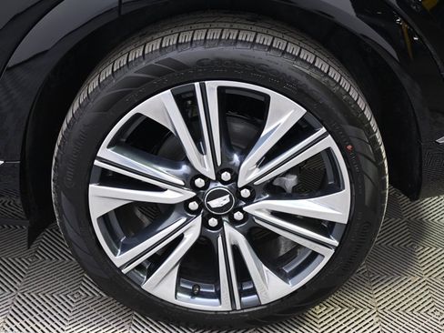 New 2026 Cadillac Optiq Luxury 2 image 20