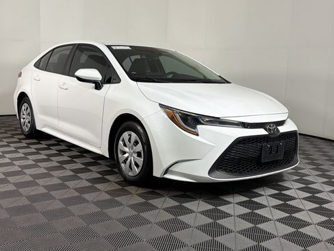 Used 2022 Toyota Corolla L FWD image 18