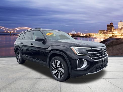 Certified 2025 Volkswagen Atlas SE FWD image 4