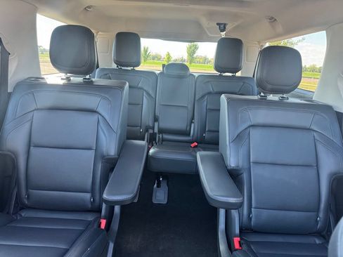 Used 2026 Lincoln Navigator L Reserve AWD/4WD image 28