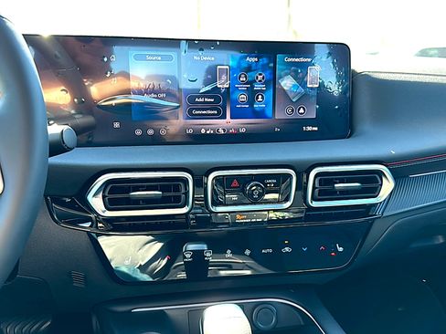 New 2026 Nissan Sentra SR w/ SR Premium Package image 22