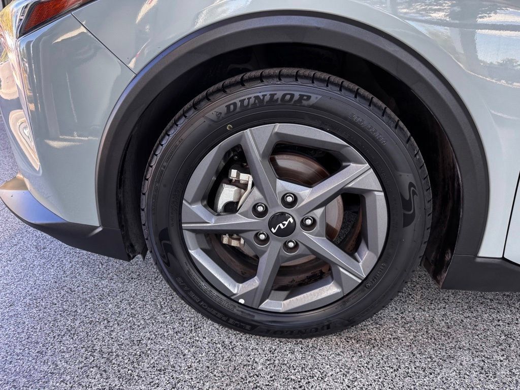Used 2025 Kia K4 FWD image 9