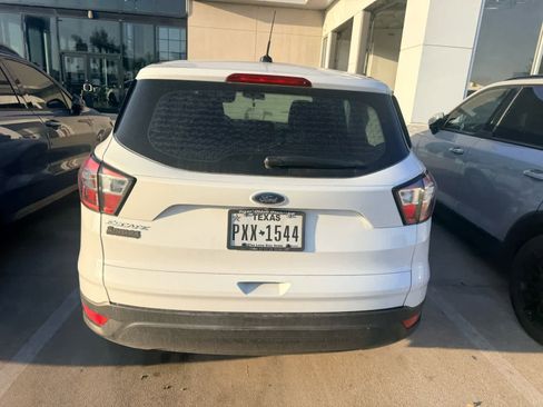Used 2018 Ford Escape S image 5