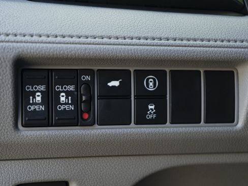 Used 2024 Honda Odyssey EX-L image 37