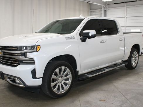 Used 2019 Chevrolet Silverado 1500 High Country w/ Technology Package image 4