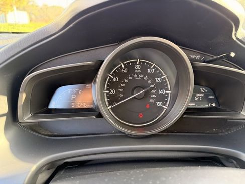 Used 2018 MAZDA MAZDA3 Sport image 9