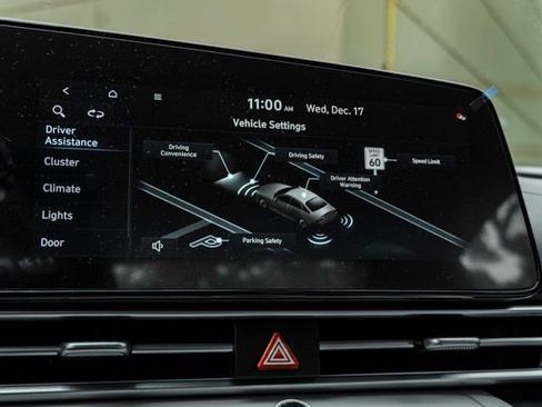 New 2026 Hyundai Elantra Limited FWD image 15
