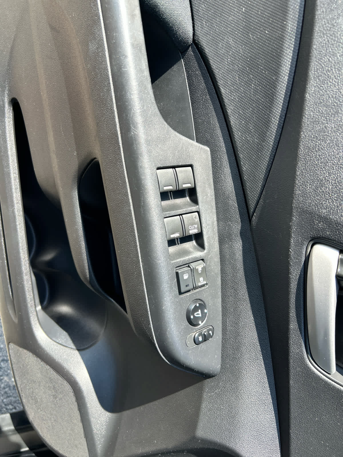Used 2014 Honda CR-V LX image 10