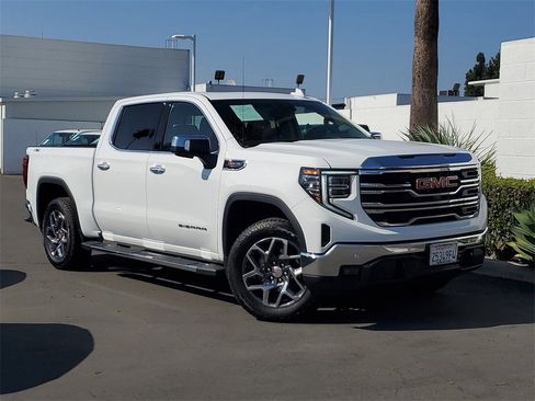 Used 2025 GMC Sierra 1500 SLT w/ SLT Premium Package image 1