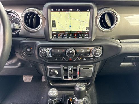 Certified 2022 Jeep Wrangler Unlimited Sahara w/ LED Lighting Group image 22