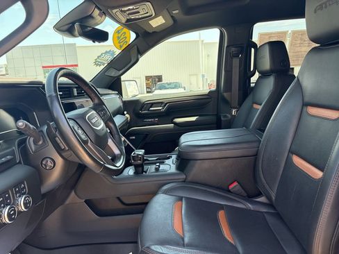 Used 2024 GMC Sierra 1500 AT4 w/ Technology Package AWD/4WD image 18