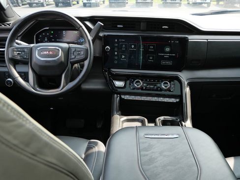 Used 2024 GMC Sierra 2500 AT4X AWD/4WD image 25