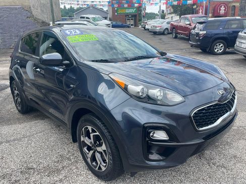 Used 2022 Kia Sportage LX AWD/4WD image 3
