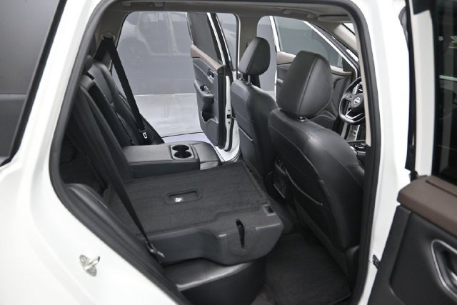 Used 2023 Nissan Rogue Platinum w/ Platinum Premium Package AWD/4WD image 30
